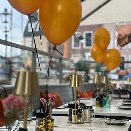 Harbour Suites Boutique Hotel Моникендам Екстериор снимка