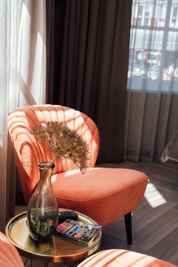 Harbour Suites Boutique Hotel Моникендам Екстериор снимка