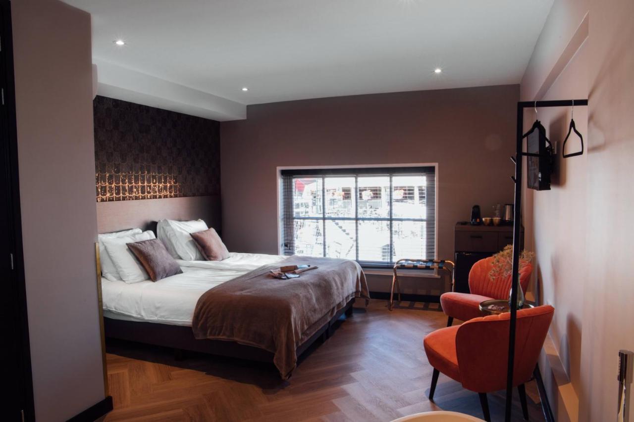 Harbour Suites Boutique Hotel Моникендам Екстериор снимка